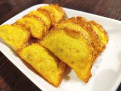 -爆炸头阿姨小四川正宗川味小吃(无任何分店)
