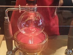 -星巴克臻选(上海虹桥新天地三店)