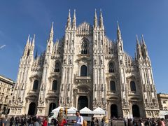 -文艺复兴百货(米兰大教堂广场店)