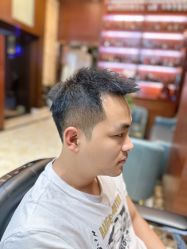 -尼特斯男士发型馆