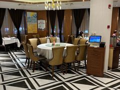 -老人和饭店(淮海中路店)