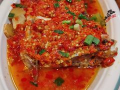 剁椒鱼头-快乐老家三鲜饺子东北菜(南六中路店)