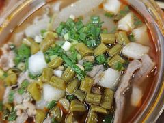 生烫牛肉粉-江三王记牛杂馆(总店)