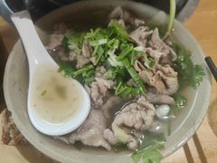 -大众跷脚牛肉馆·非遗传承单位(峨眉山店)