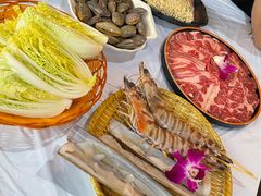 -鲜入围煮花胶鸡海鲜火锅