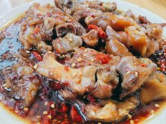 中辣辛辣猪蹄-贤花饭店(城阳店)