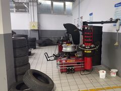 -迪师宝马奔驰专修·维修保养