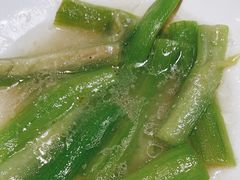 -渝信川菜 · 川味家常菜(财富购物中心店)