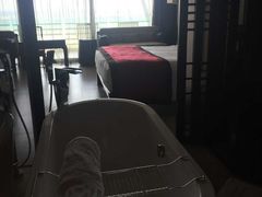 -三亚湾海居铂尔曼度假酒店