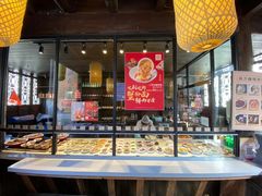面包甜点陈列柜-新万鑫银丝面·非遗无锡味(惠山古镇店)