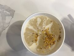 招牌白雪黑糯米冰粉-甜心闲生传统手工冰粉(太古里店)