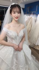 -莫小姐婚纱