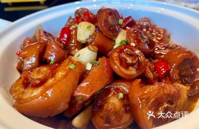 Braised Pig Tails with Bamboo Shoots