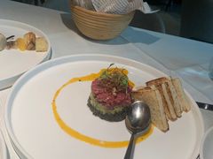 牛肉塔塔配牛油果黑橄榄酱-Solo(衡山路店)