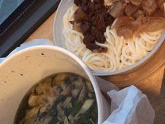 -花溪王记牛肉粉(四季花溪商场店)