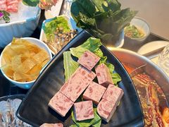 -唯爱KTV聚会餐厅(仙林东城汇店)