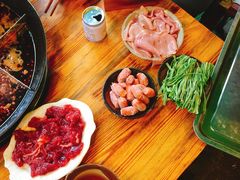 -岗上渣渣老火锅(两路口店)