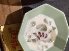 -井格重庆火锅(西直门凯德Mall店)