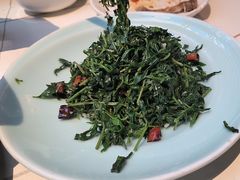 -阿瓦山寨·湘菜现炒·剁椒鱼头王(咸阳总店)