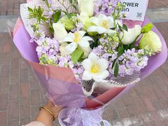 -何兮花店·气球派对鲜花店(马桥银春路万科城店)