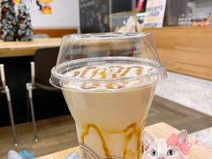 焦糖雪盐奶昔-OUR Bakery(三里屯太古里店)