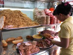 -Bánh Mì Huynh Hoa
