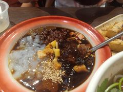 -爆炸头阿姨小四川正宗川味小吃(无任何分店)