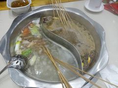 -袁记串串香(泉水轻轨站店)