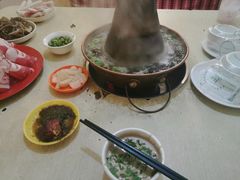 -洞庭洲·防空洞火锅·烧烤·铜锅涮肉(新百广场店)