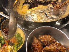 -赞花婆鲜兔辣卤火锅