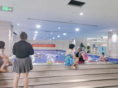 -小蓝鲸游泳培训基地(石景山店)