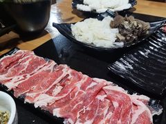 -果松木炭酸菜铜火锅·外婆参鸡汤