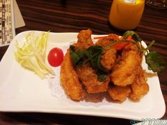 -新大咀港式茶餐厅(宝山万达店)