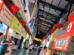 -泰龙城小吃街