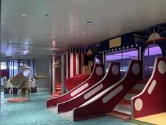 -涨巢·潮玩水疗局