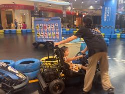 -卡尔飞车(武汉青山印象城店)