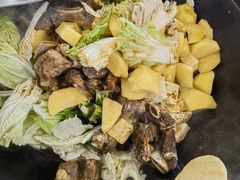 -粘豆包柴火铁锅炖