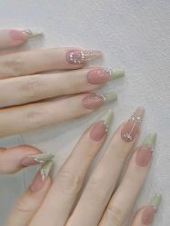 -悦指间美甲美睫