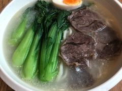 上汤牛肉面-胜面