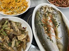 -丹水桥地锅鱼·翘嘴鲌·地方特色全鱼宴(丹江口大坝店)