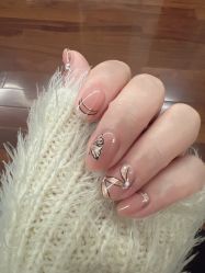-手牵手美甲
