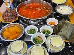 -黄利砖万峰林布依特色酸笋牛肉馆