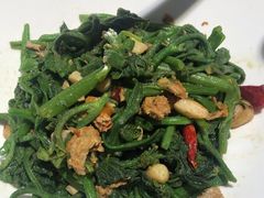 -黄泥岗·地道湖北菜(奥特莱斯店)