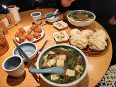 -金莹丸子汤清真(朝外SOHO店)