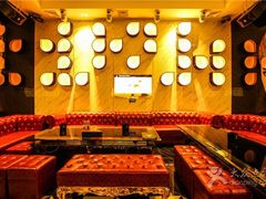 -皇马纯KTV·量贩·聚会(民治店)