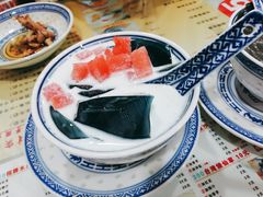 -广信牛奶甜品世家(台东店)