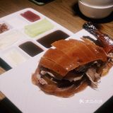 很大一份，看着很红其实只是微辣，辣油很香