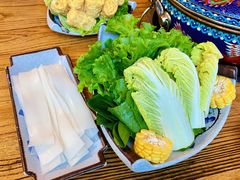 蔬菜拼盘-毛辣果·贵州红酸汤牛肉火锅(西单店)