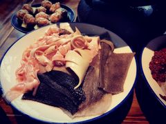 -白乐天毛肚火锅馆(解放碑店)