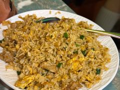 酸腌菜莲藕丁鸡蛋炒饭-浩海火烧云傣家菜(京广店)